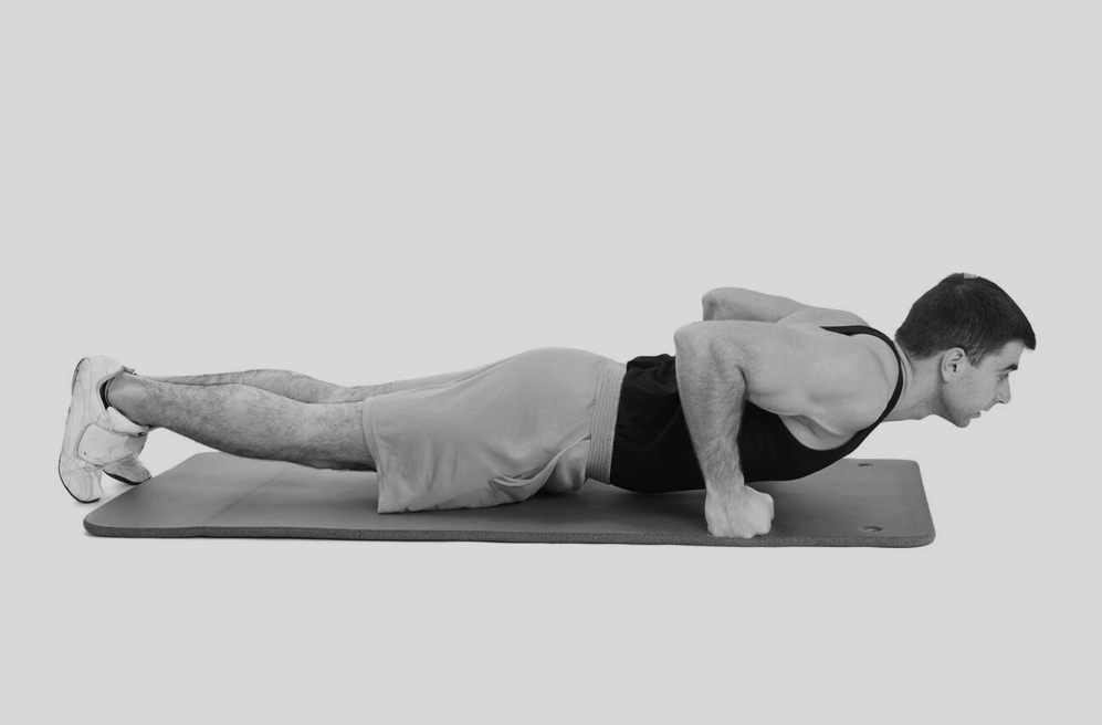 pompes-sur-les-poings-position-basse
